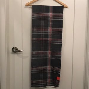 Lululemon “The Towel” Yoga Mat Towel